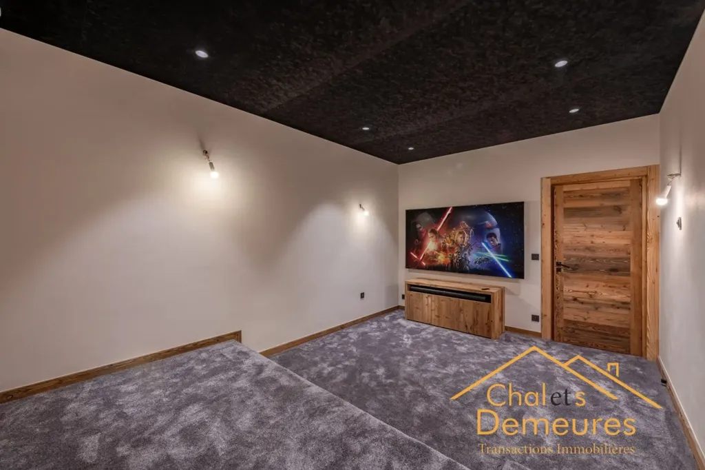 Toad - Luxury Chalet with Spa near Megève