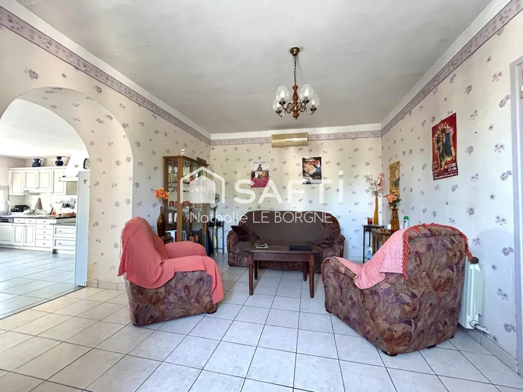 Séjour - Ensemble Immobilier avec Terrain Agricole près du Centre