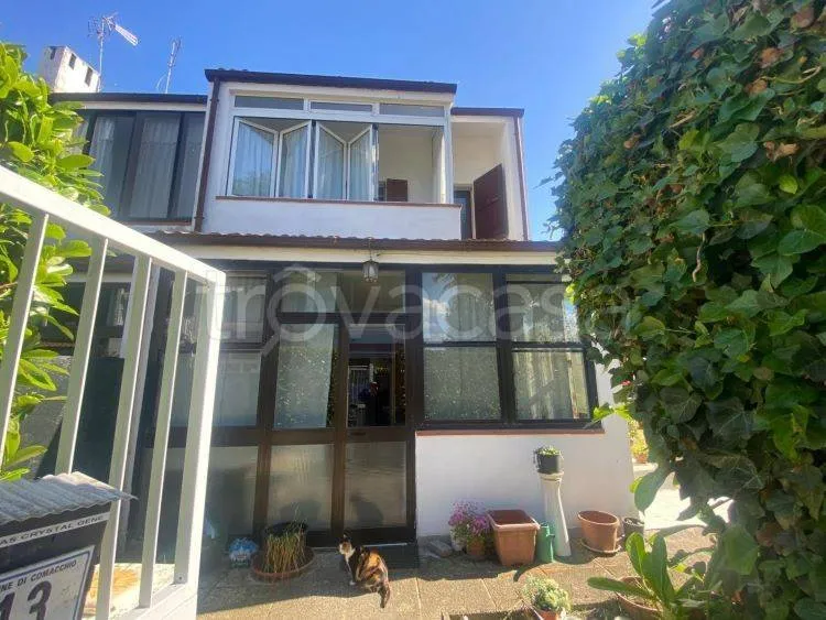 Välivaade - Villa with Private Garden in Lido degli Scacchi