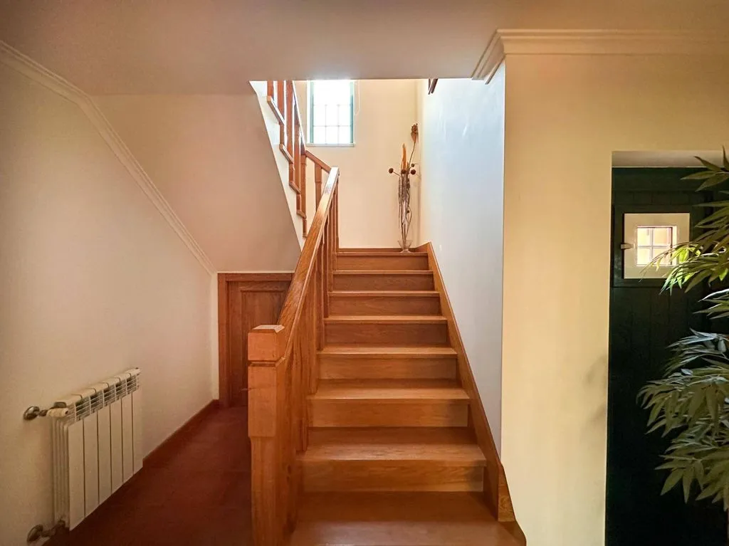 Pièces - Luxury Villa with Garden in Póvoa de Santarém