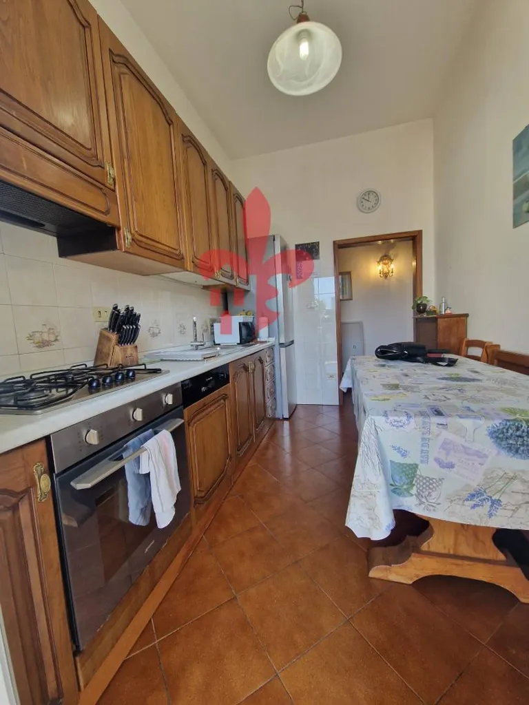 Cuisine - 5-Room Apartment with Balcony in Florence