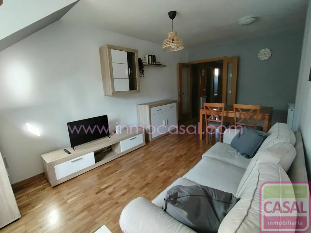 Elutuba - Modern Penthouse with Balcony in Sama de Langreo