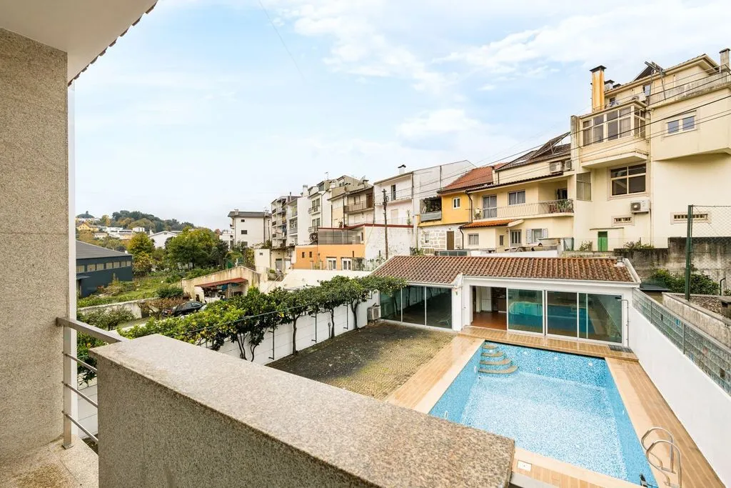 Piscine - Luxury House with Pool in Braga