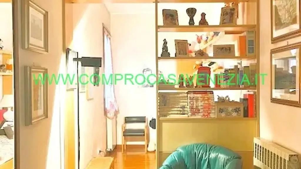 Séjour - Maison 6 pièces à IT