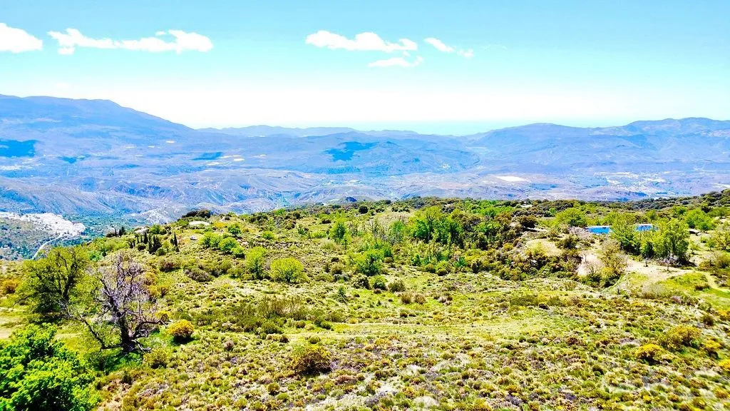Rustic Finca with Water Source in Sierra de Júbar