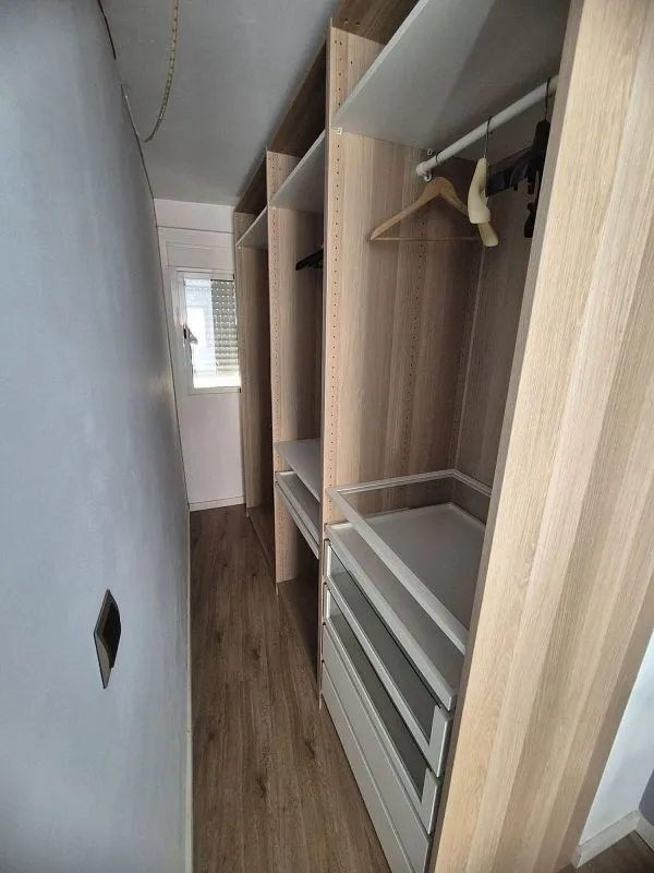 Stanze - 2-Bedroom Flat with Balcony in Orriols