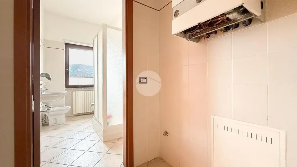 Salles de bain - Apartment with Parking in L'Aquila