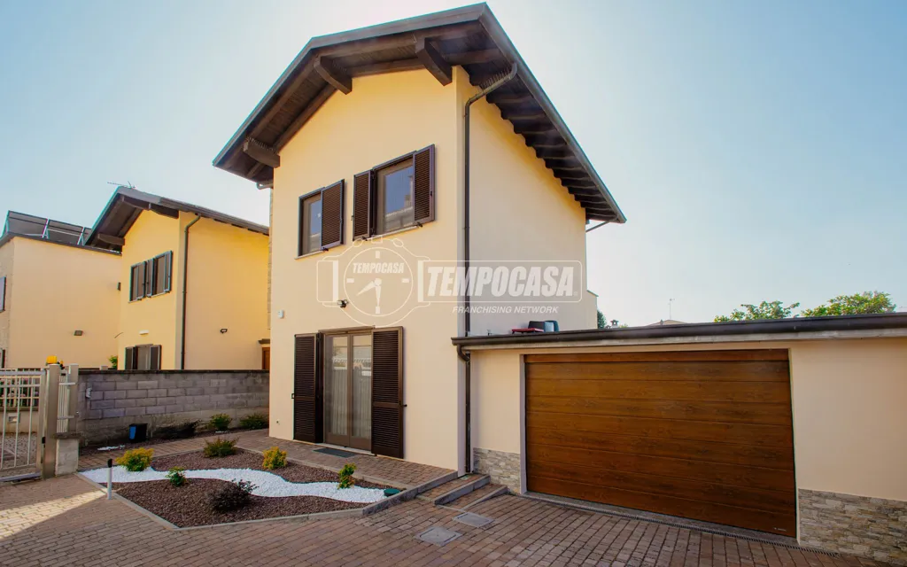 Esterno - Renovated Villa with Garden in Vigevano