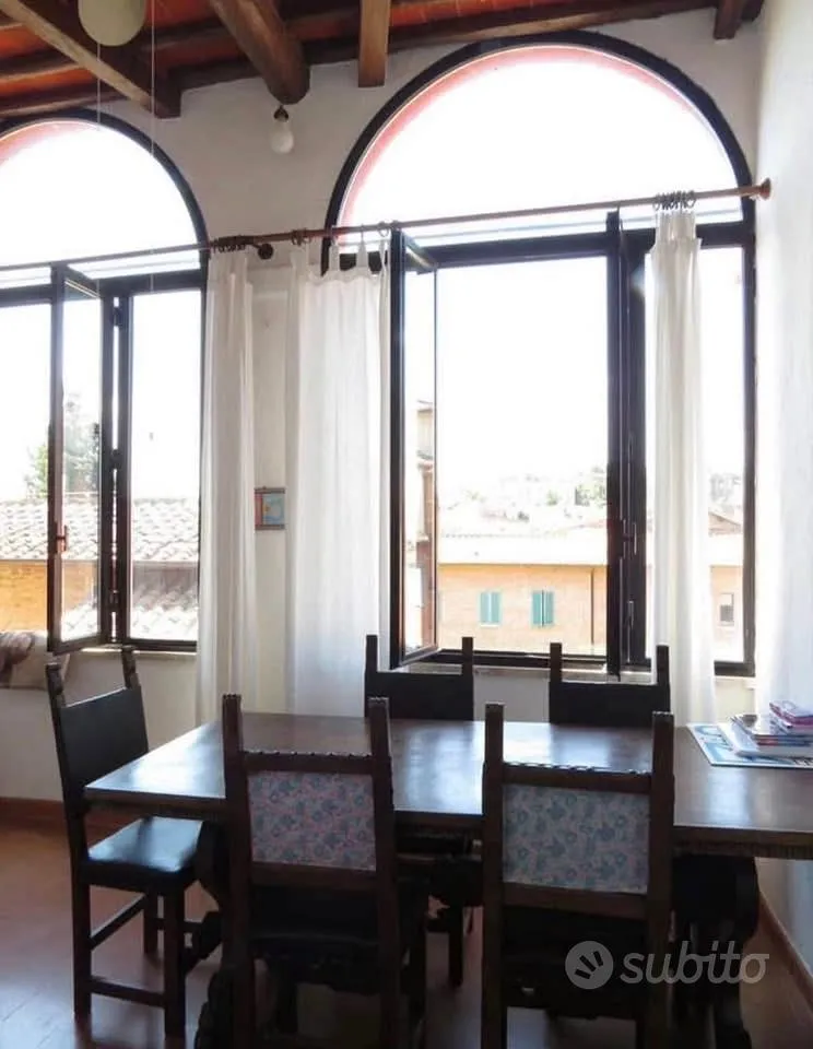 Sala da pranzo - Single Room for Girls in Central Servi Area