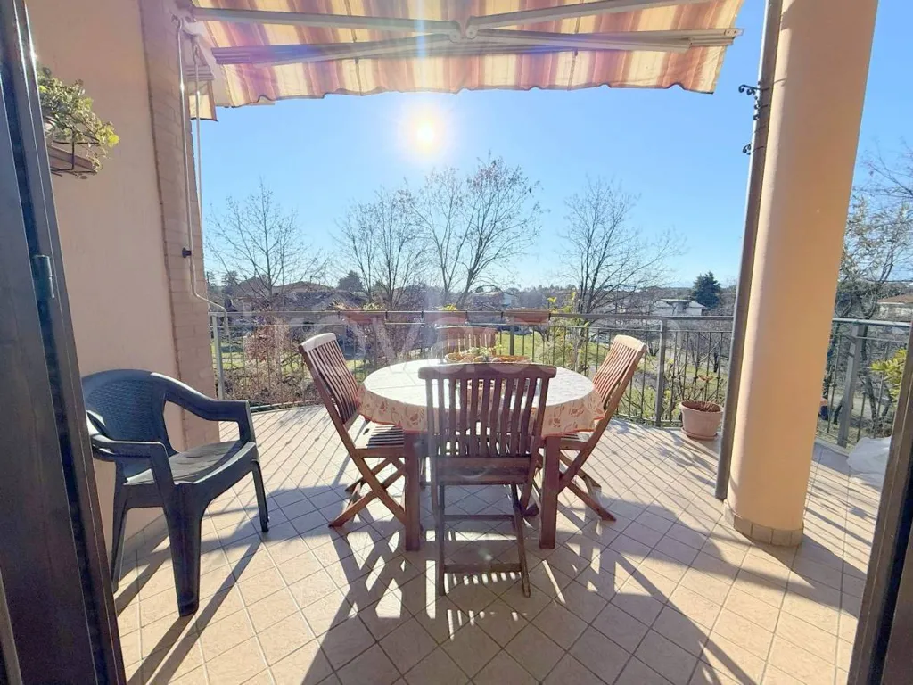 Terrass - Two-Level Apartment with Terraces in Rivalta di Torino