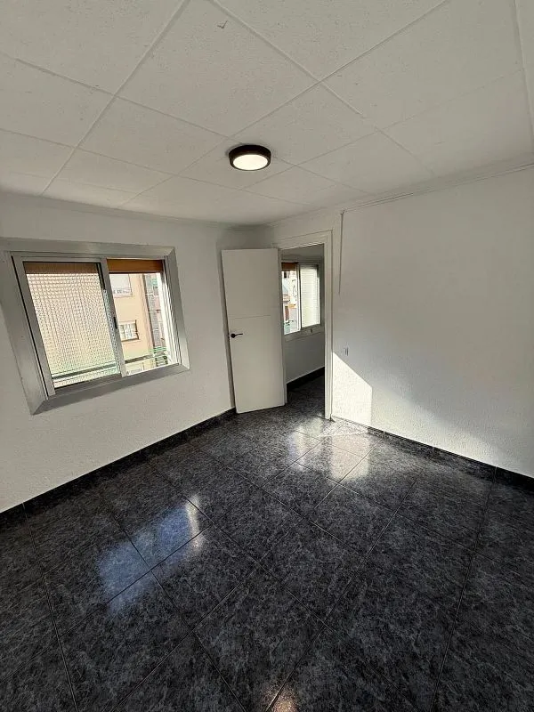 Pièces - Apartment with Lift in La Florida