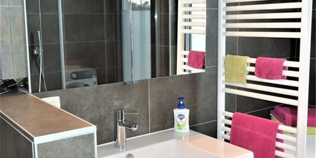 Salles de bain - Duplex avec terrasse à Schilde