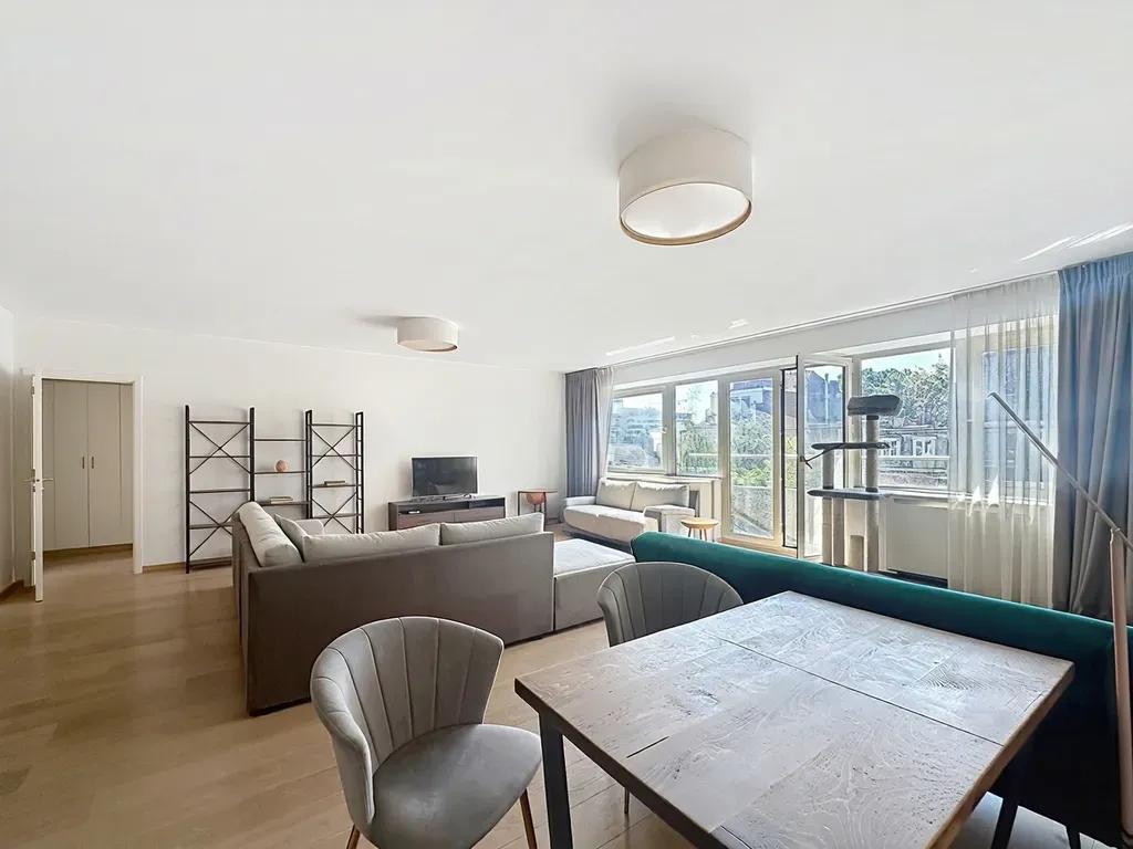 Soggiorno - Luxury Apartment with Garden View in Brussels