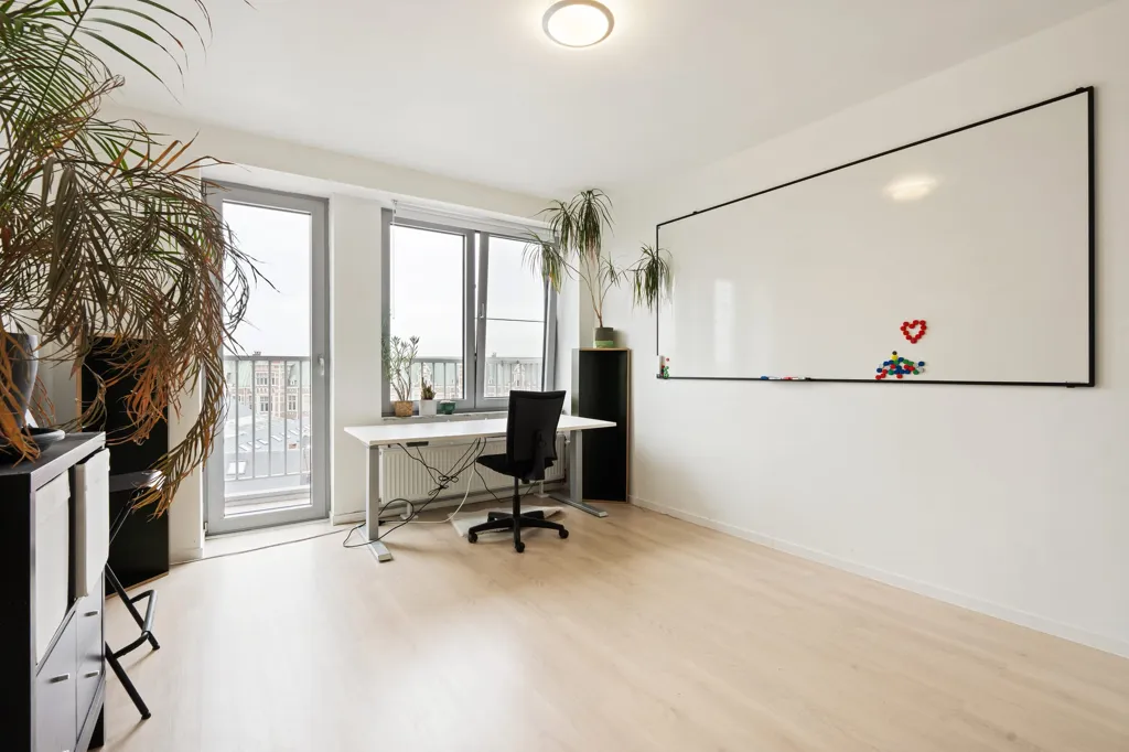 Office - Renovated Flat with Terrace in Central Antwerp