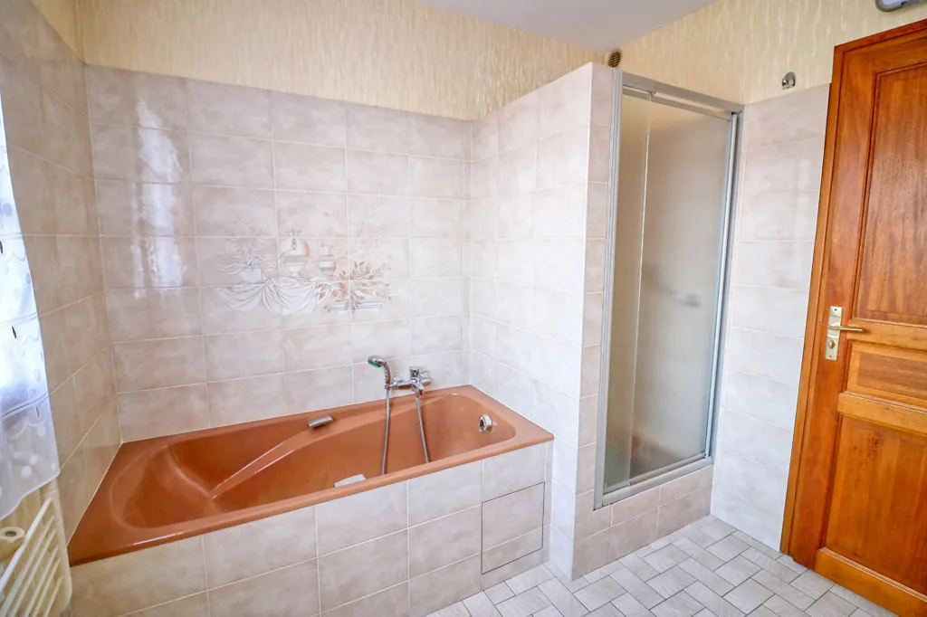 Salles de bain - Maison avec Balcon et Jardin à Antony
