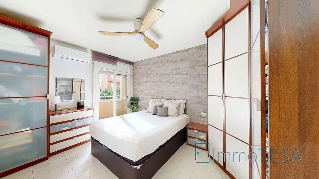 Chambres - Apartment with Balcony in Barberà del Vallès