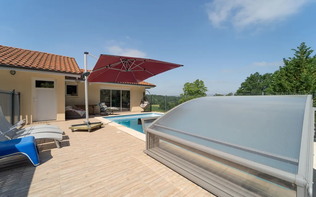 Bassein - House with Pool and Garden in Buanes