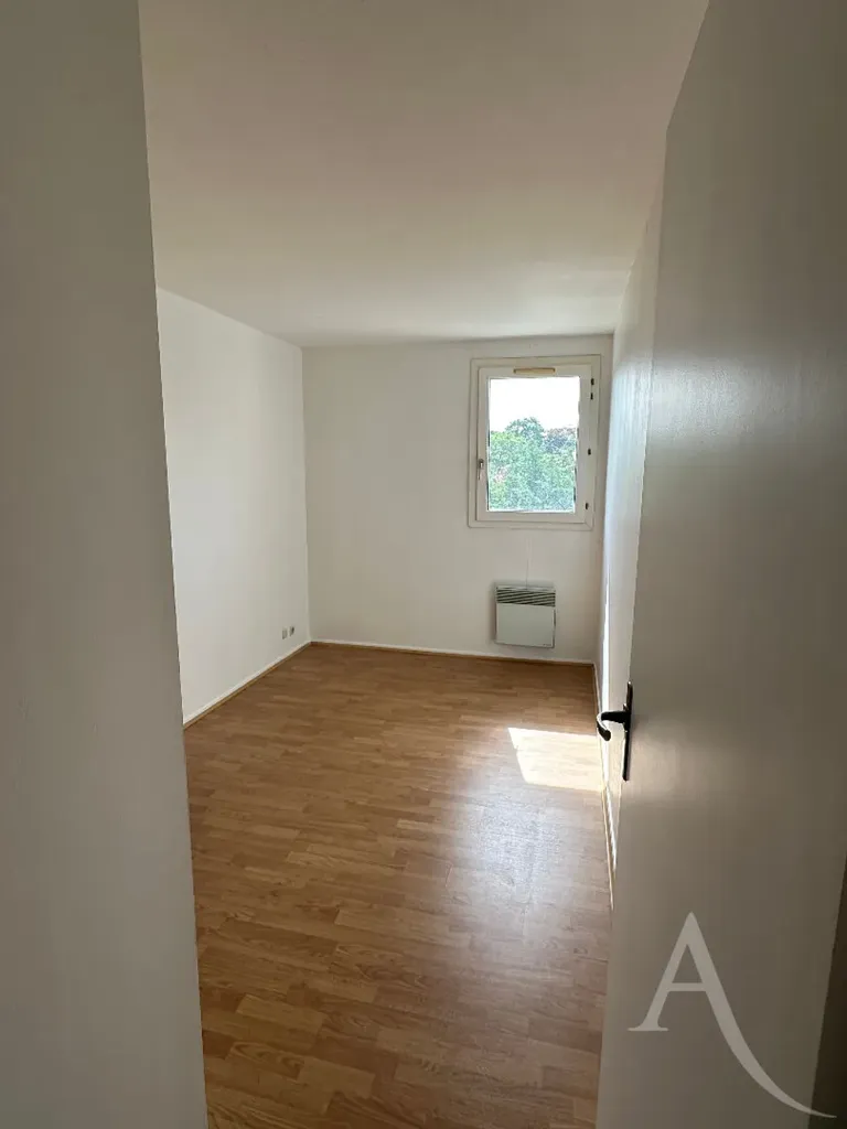 Stanze - 2-Bedroom Apartment with Balcony in Toulouse