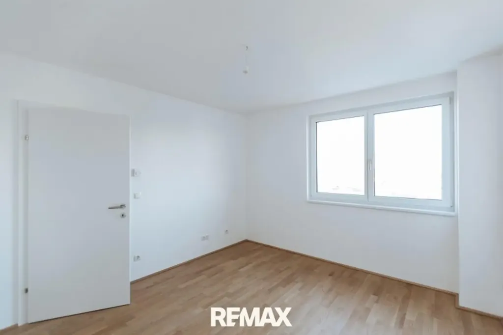 Pièces - 2-Bedroom Neubau with Home Office in Central Location