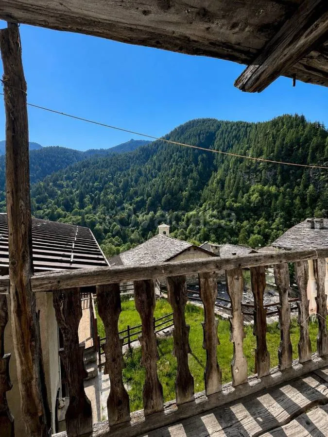 Balcon - Alpine Baita with Mountain Views in Canosio