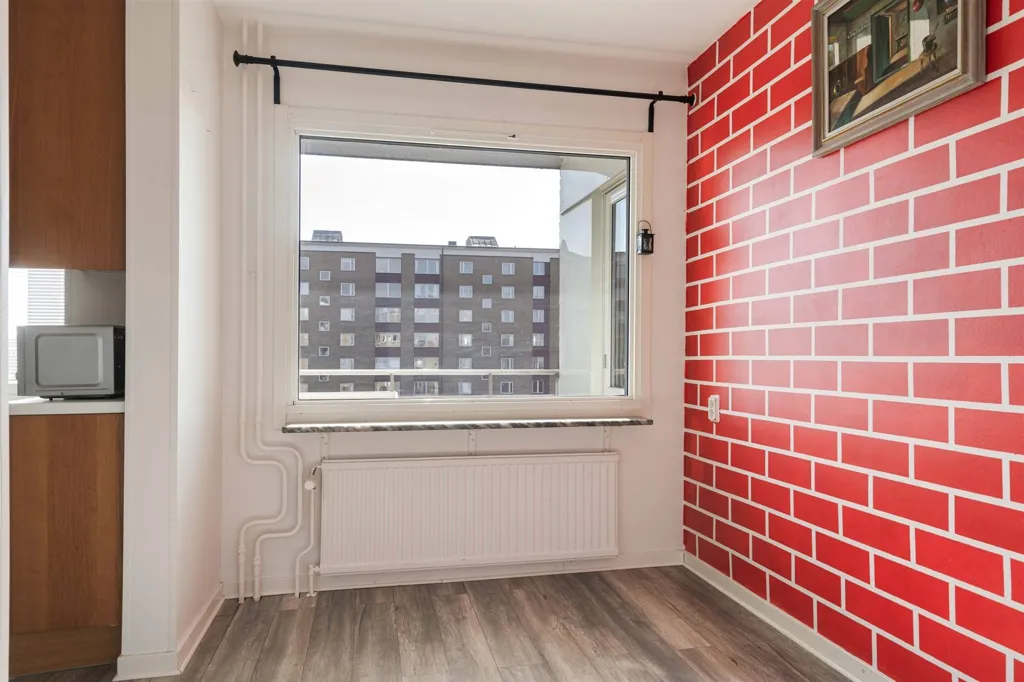 Entrée - Three-bedroom Apartment with South-facing Balcony in Fredriksdal