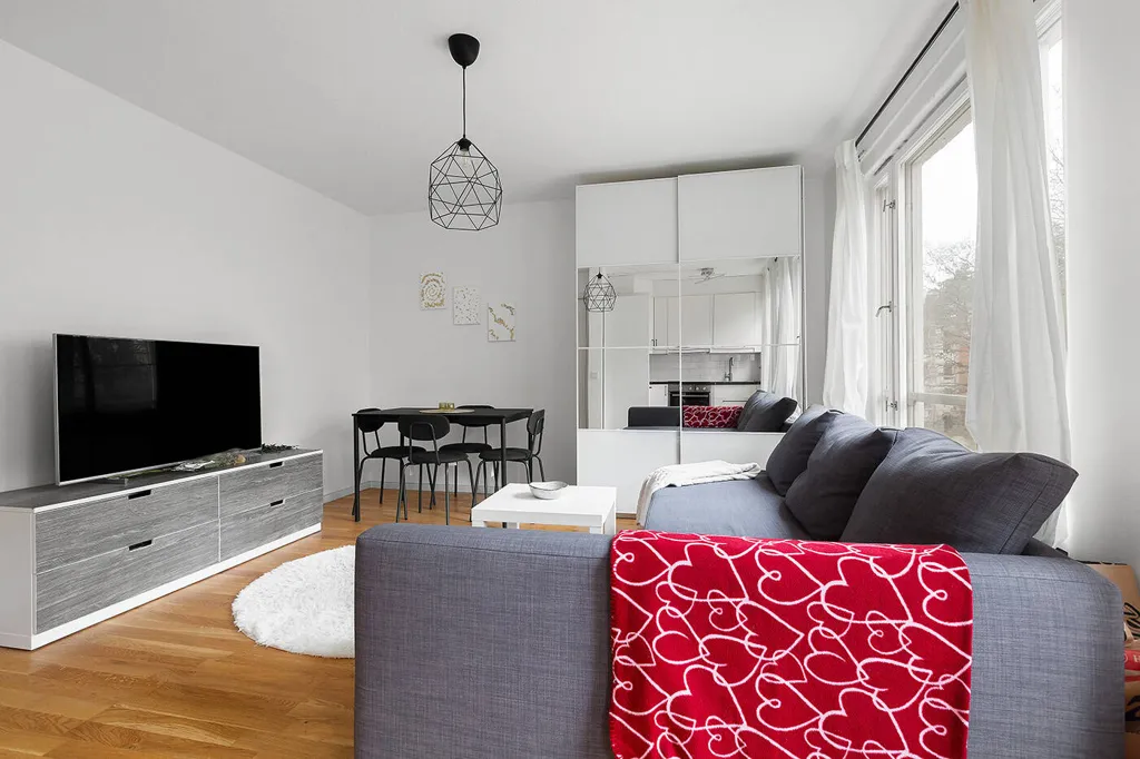 Elutuba - Efficient 1-Bedroom Flat with Inner Courtyard in Kallhäll