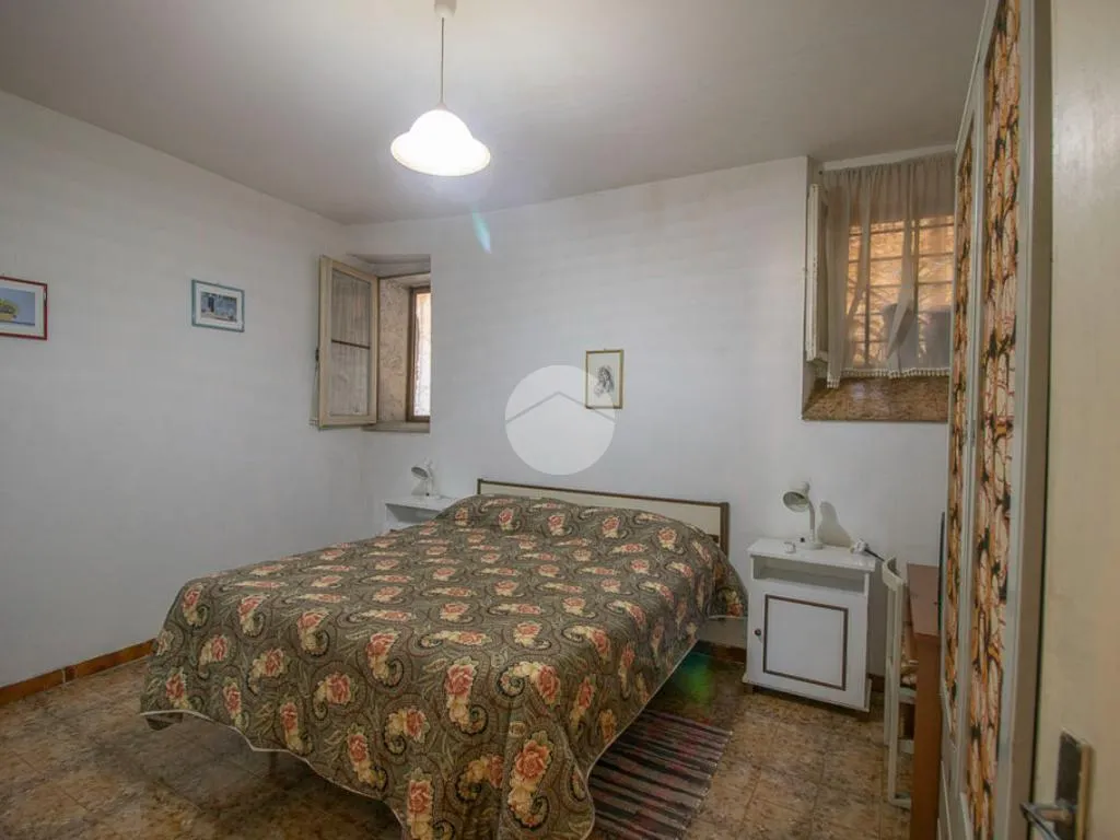 Magamistoad - Quadruplex with Balcony in Montebuono Historic Centre