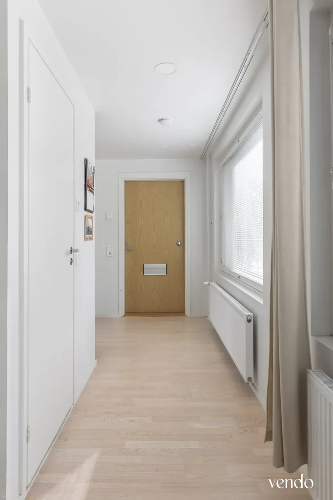Entrée - Modern Apartment with Balcony in Vanha Munkkiniemi