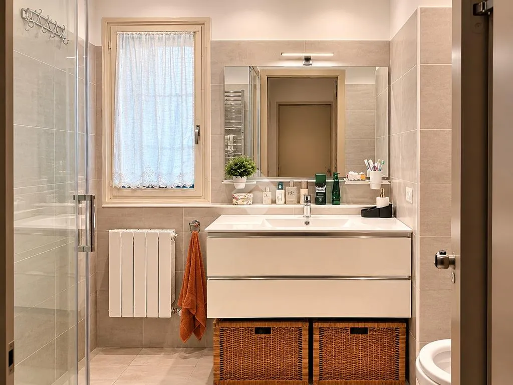 Bagni - Appartamento con loggia e affaccio sul verde a Basiglio
