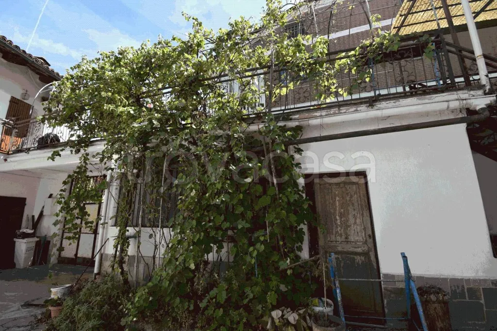 Jardin - Independent House with Terrace in Monteu Roero