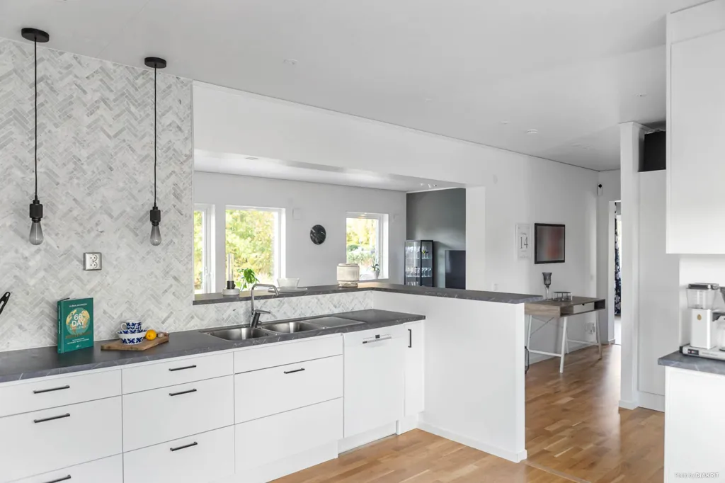 Cuisine - Modern Enplan Villa with Garden in Asarum