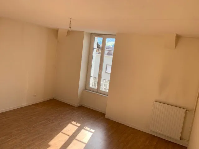 Toad - Flat with Parking near Aurillac Centre