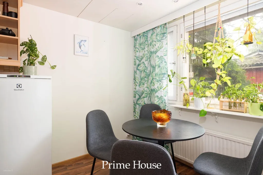 Sala da pranzo - Modernised Terraced House with Sauna in Kirkkonummi