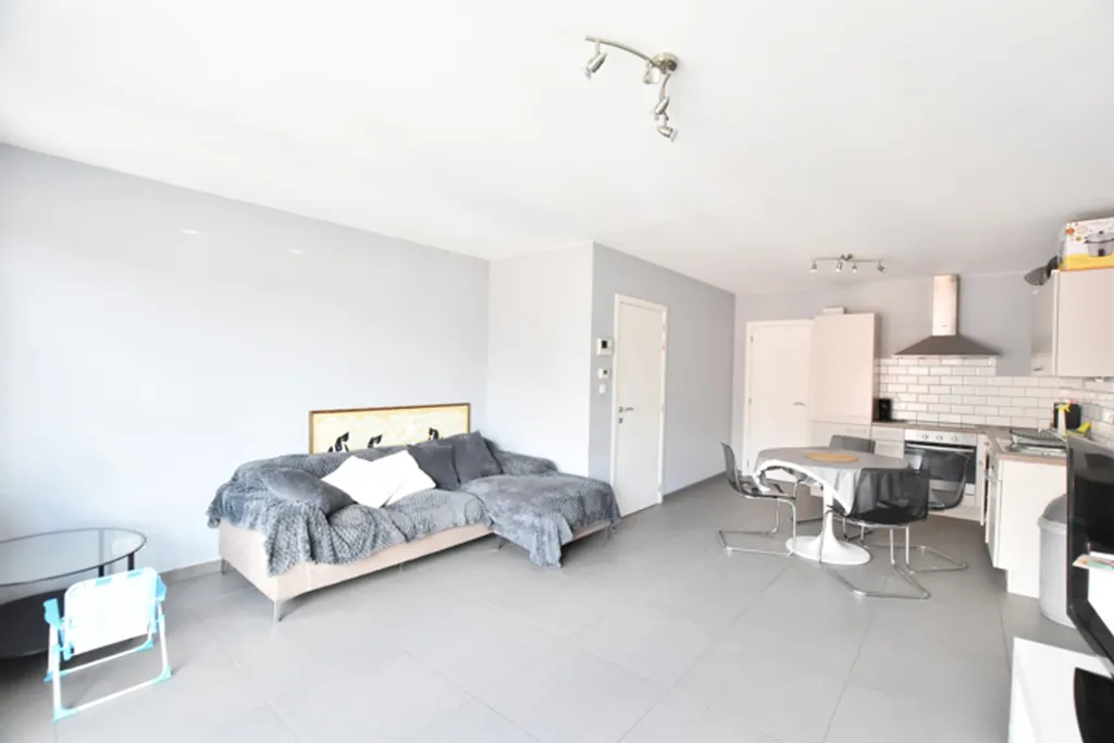 Soggiorno - Modern Apartment with Balcony in Tubize