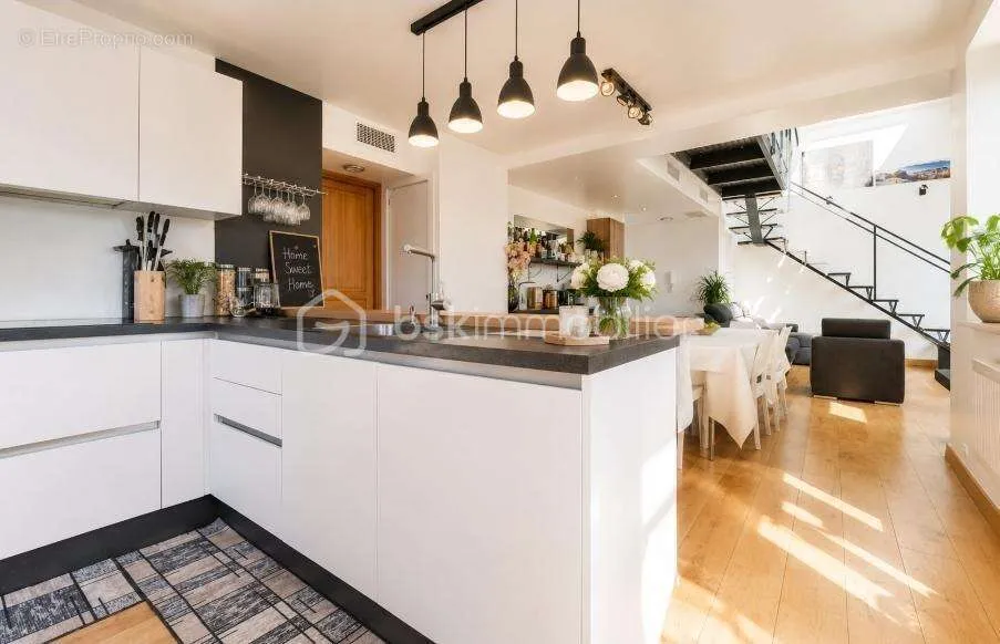 Cucina - Duplex with Private Garden in Gairaut