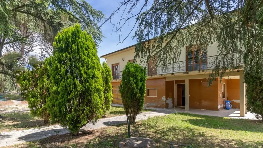 Aed - Villa with Garden in Sovigliana, Vinci