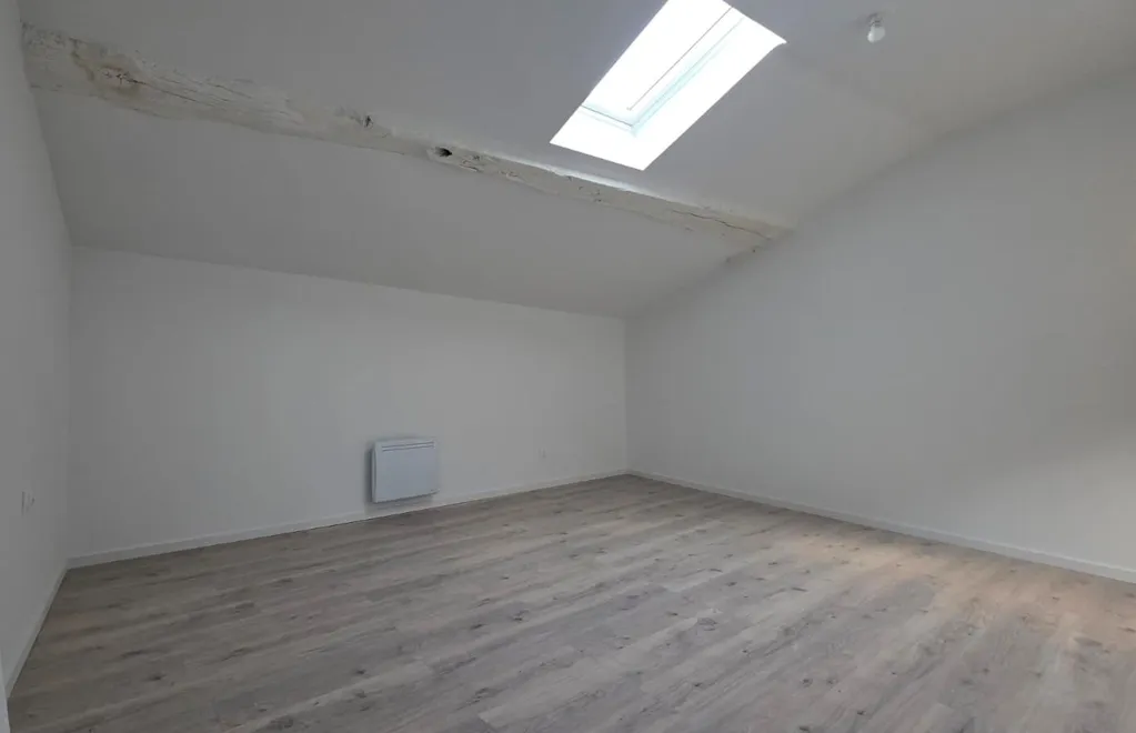Toad - Renovated Apartment with Balcony in Montois-la-Montagne