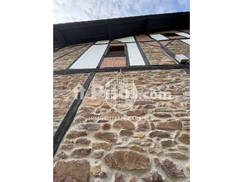 Välivaade - Traditional Basque Casona with Urbanisable Land in Eldua