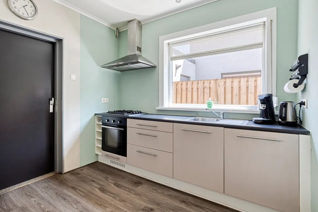 Cuisine - Two-Storey House with Garden in Sas van Gent