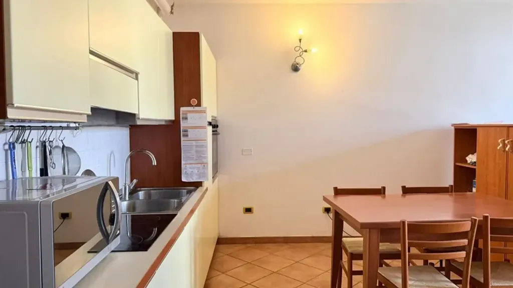 Salle à manger - Armed Studio with Garage in Faenza
