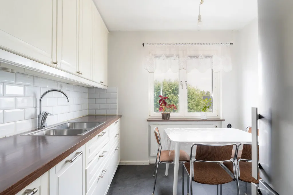 Köök - Converted Flat with Balcony in Nyköping