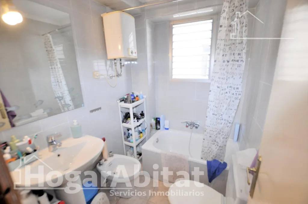Vannitoad - Bright Flat with Balcony in Xirivella