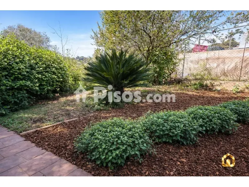 Aed - Four-Way House with Pool in Sant Fost