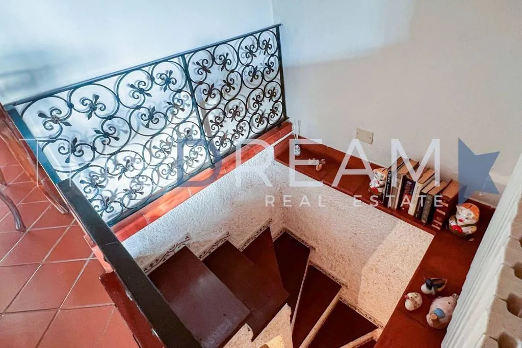 Pièces - Detached Villa with Private Garden in Forte dei Marmi