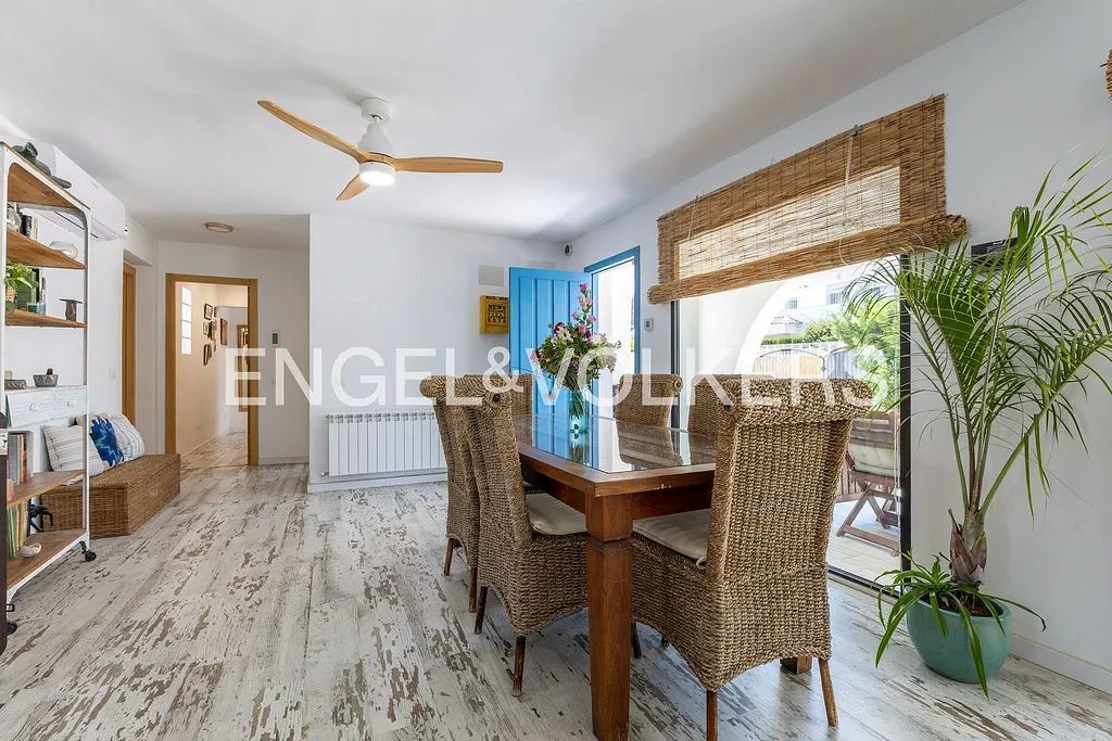 Söögituba - Mediterranean Villa with Sea View in Denia