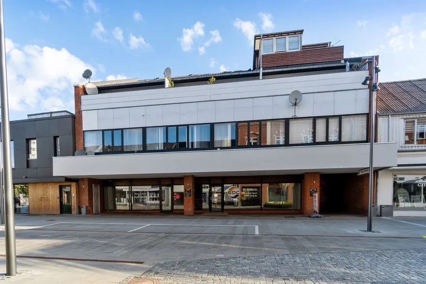 Esterno - Retail Unit with Central Location in Herning