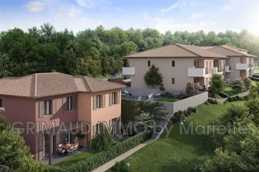 Vue aérienne - Appartement T2 en Centre-Ville à Cogolin