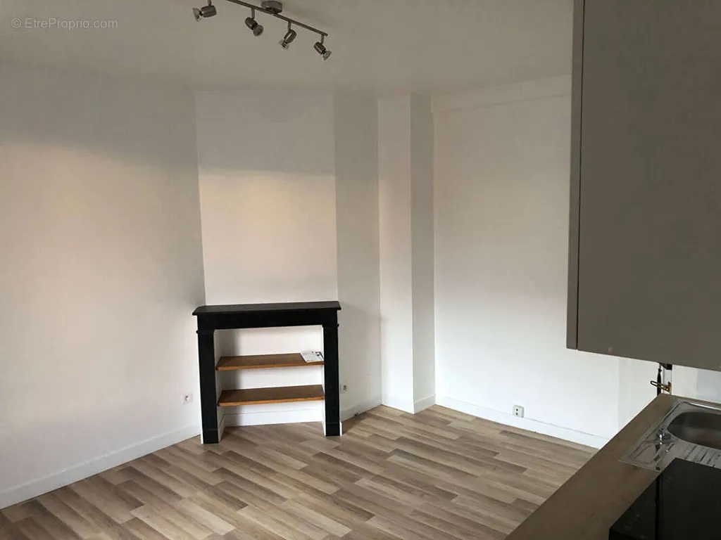Cuisine - Studio Lumineux au 6e Étage à Pantin