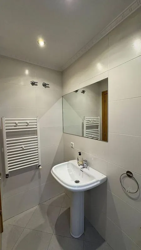 Salles de bain - Apartment with Garage in El Astillero