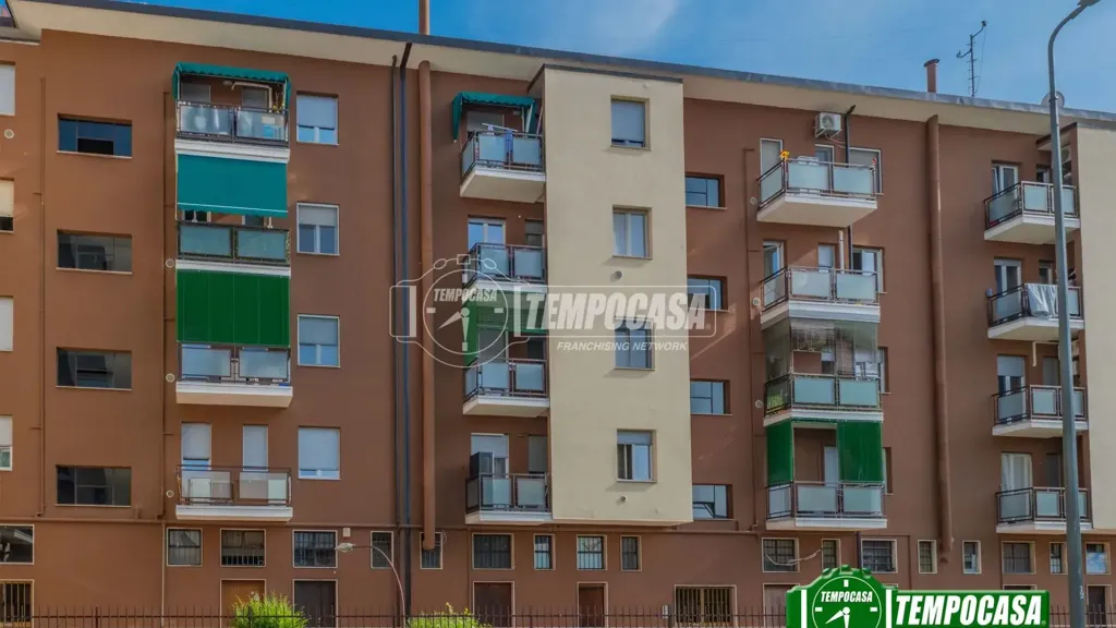 Välivaade - Bilocale with Balcony in Milan